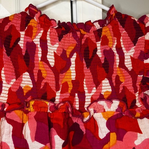 Colorful Abstract Ruffle Top - Picture 6 of 6